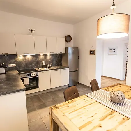 Seebuehnenblick Seeham