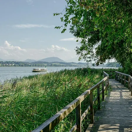 Seebuehnenblick Seeham